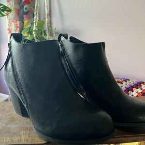 torrid double zip heeled ankle booties women’s size 9.5W